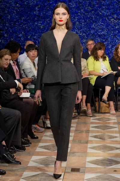 Look 37